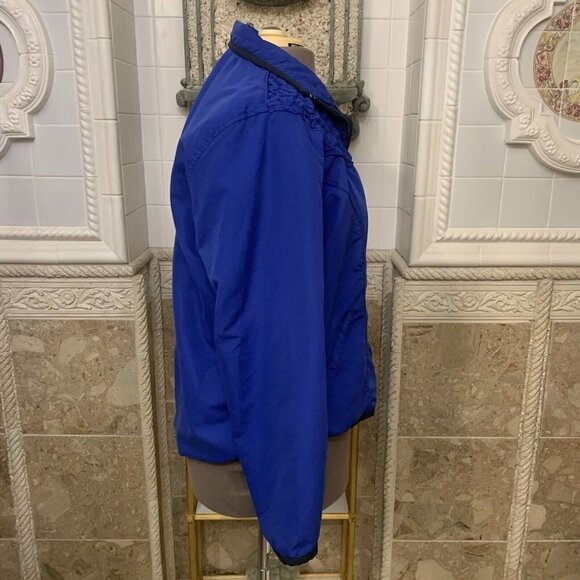 THREE HEARTS. Size XL. Lined Zip Front Jacket. Pucker Yoke Detailing. B59 - Picture 3 of 7